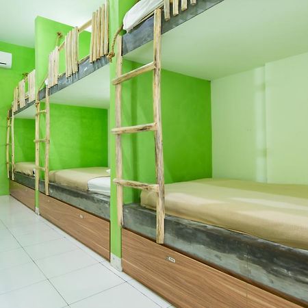 The Eco-Living Hostel Dempassar Exterior foto