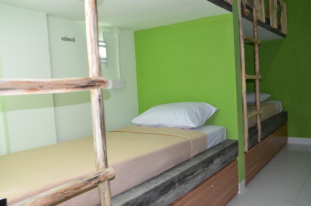 The Eco-Living Hostel Dempassar Exterior foto