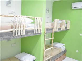 The Eco-Living Hostel Dempassar Exterior foto
